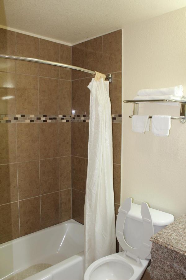 Evergreen Inn And R.V. Winnfield Bagian luar foto